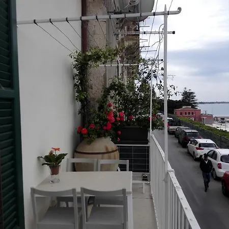 Terrazza Dei Gelsomini Apartment